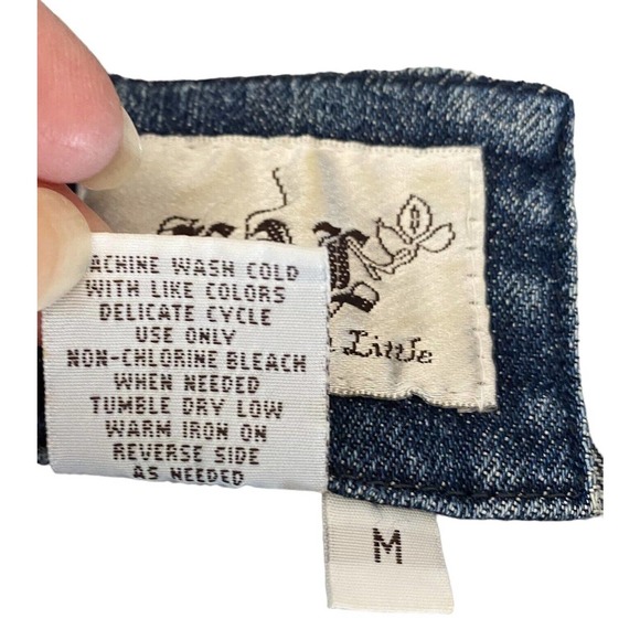 Women’s Live a Little Size Medium Denim Jacket Flattering Fitted Blazer Casual - Picture 8 of 8